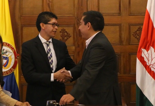 20170106-firma-pacto-pae