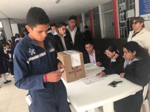 voto-estudiantil-f15