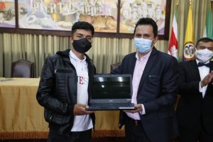 premiacion-IFeriaUniveristaria-f19